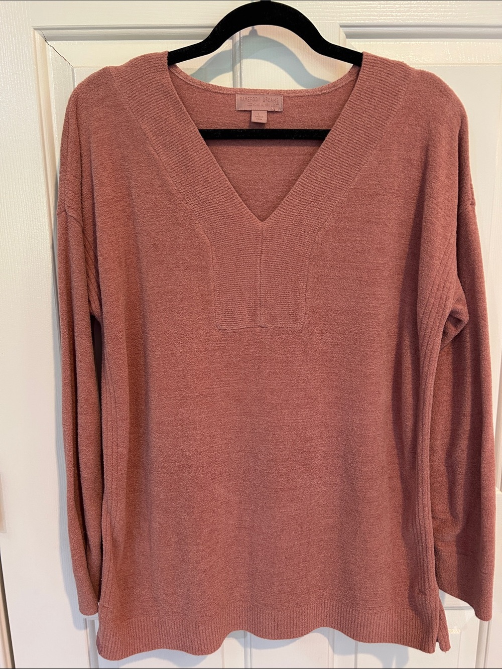 Barefoot Dreams Women's V-Neck Sweater in Dusty Rose